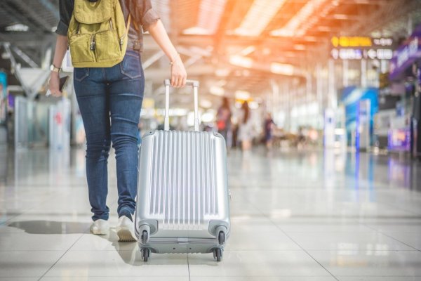 Save money and prevent accidental money. British rich people claim 5 things to do before taking a flight