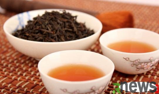 Clever use of leftover tea leaves