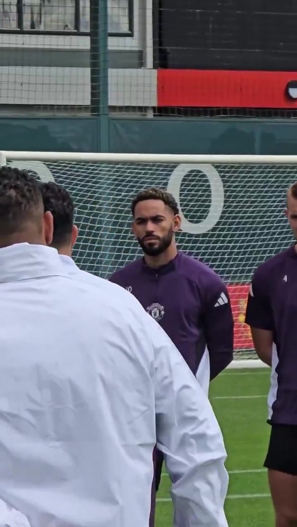 Manchester United posted video of Cunha’s first training: This is the first time that Cunha has represented Manchester United in training!